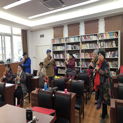 葫芦丝小组成员一起合奏《学习雷锋好榜样》_副本.jpg