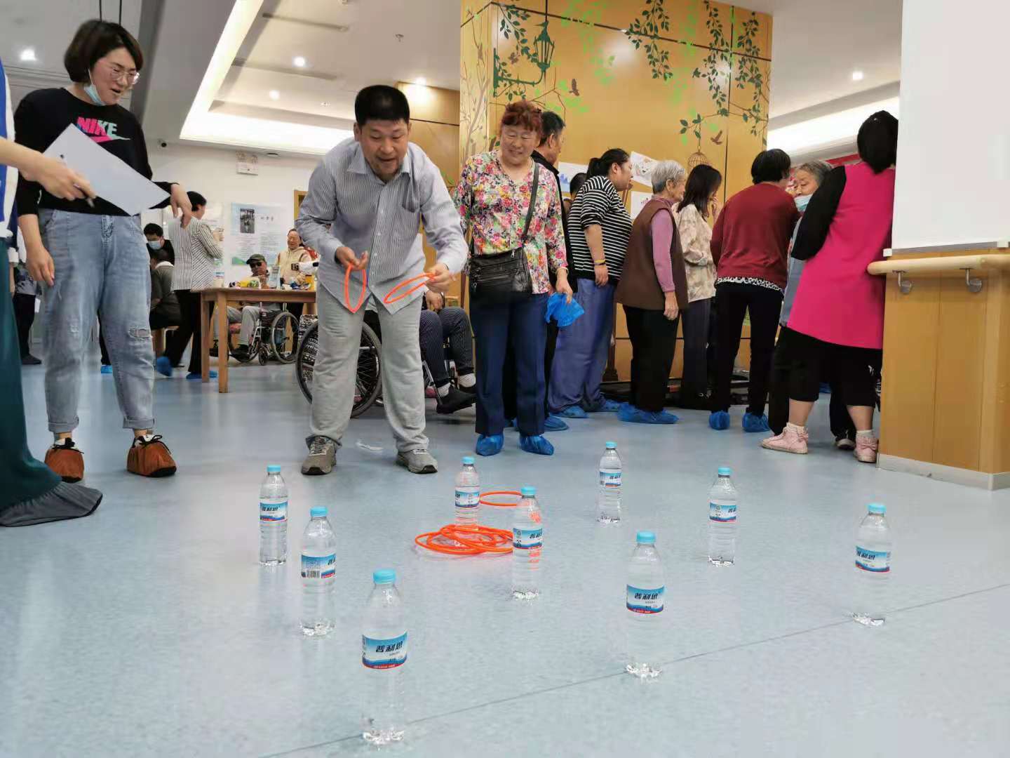 服务对象参加活动.jpg